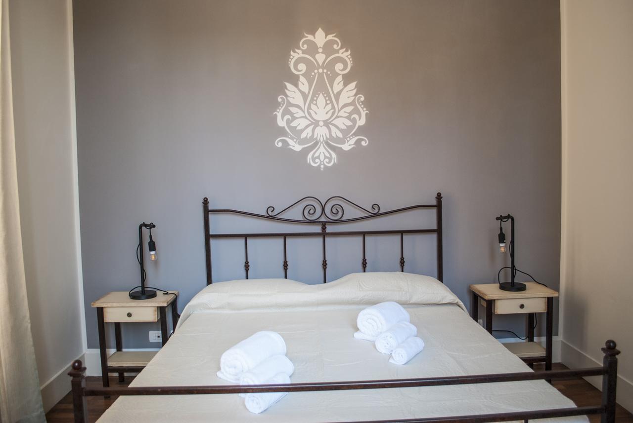 Dimora Dell'Artista Bed & Breakfast Лече Екстериор снимка
