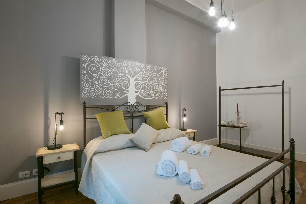 Dimora Dell'Artista Bed & Breakfast Лече Екстериор снимка